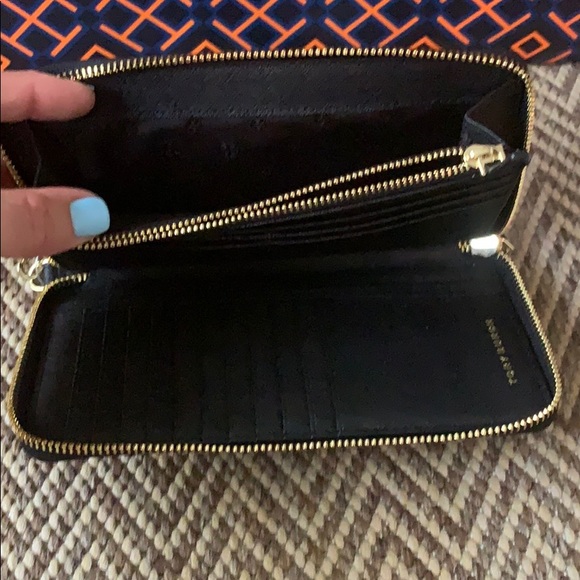 NWT last one❤️Authentic Tory Burch Wristlet Wallet - Picture 6 of 8